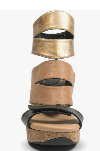 Split Decision 081307 - beige gold and black