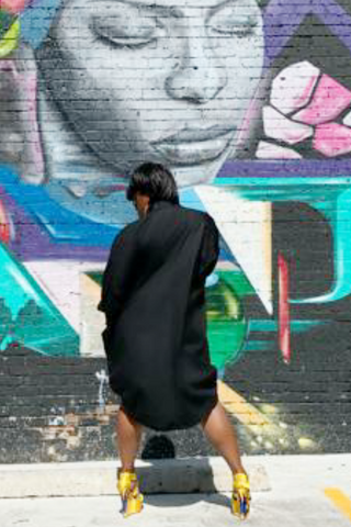 Just Hanging Out 073049 - black*
