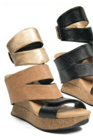 Split Decision 081307 - beige gold and black
