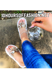 Walking Cute 061207 - white (NOW $10.00)