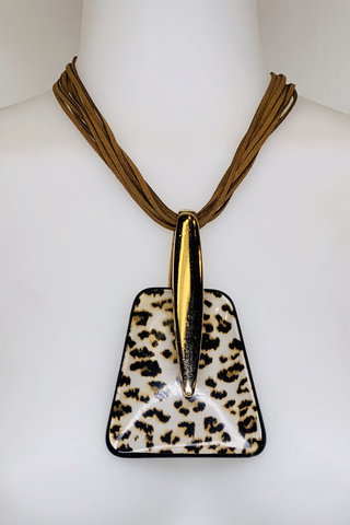 13074 - white small cheetah print