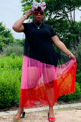 060570 black pink and red