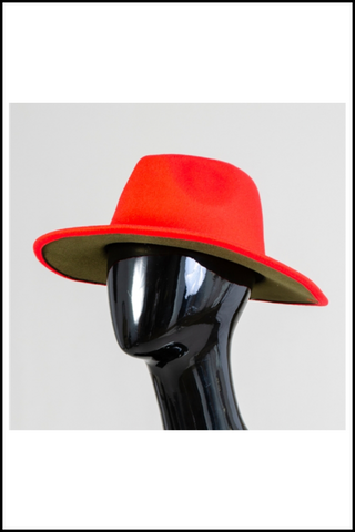 071942 - red with hunter green