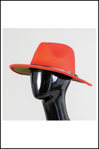 071942 - red with hunter green