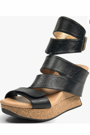 Split Decision 081307 - beige gold and black