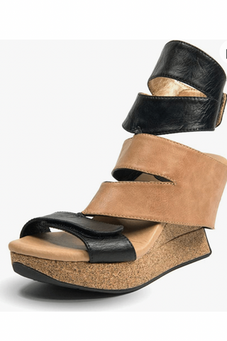 Split Decision 081307 - beige gold and black
