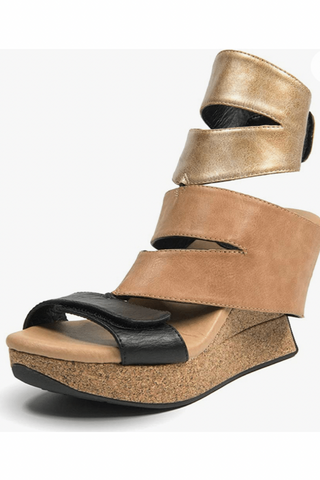 Split Decision 081307 - beige gold and black